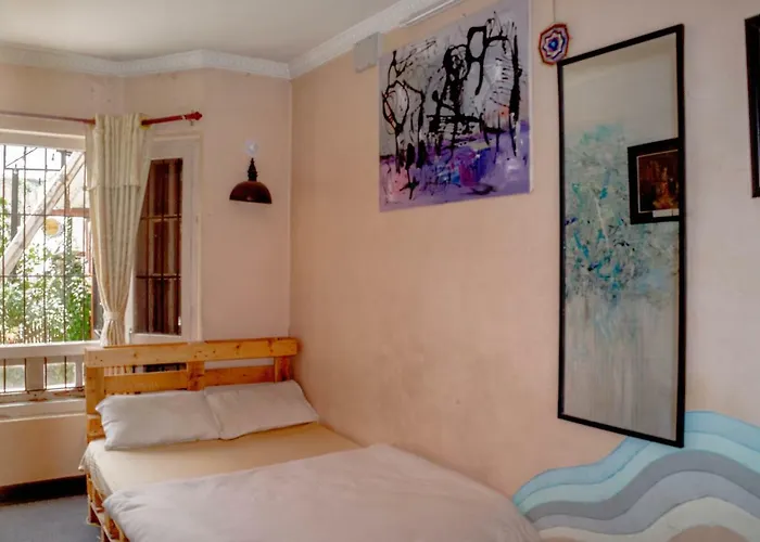 Wander Thirst Hostel *